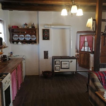 Traditionelles Bauernhaus Flieder Zalaszentgrót Exteriör bild