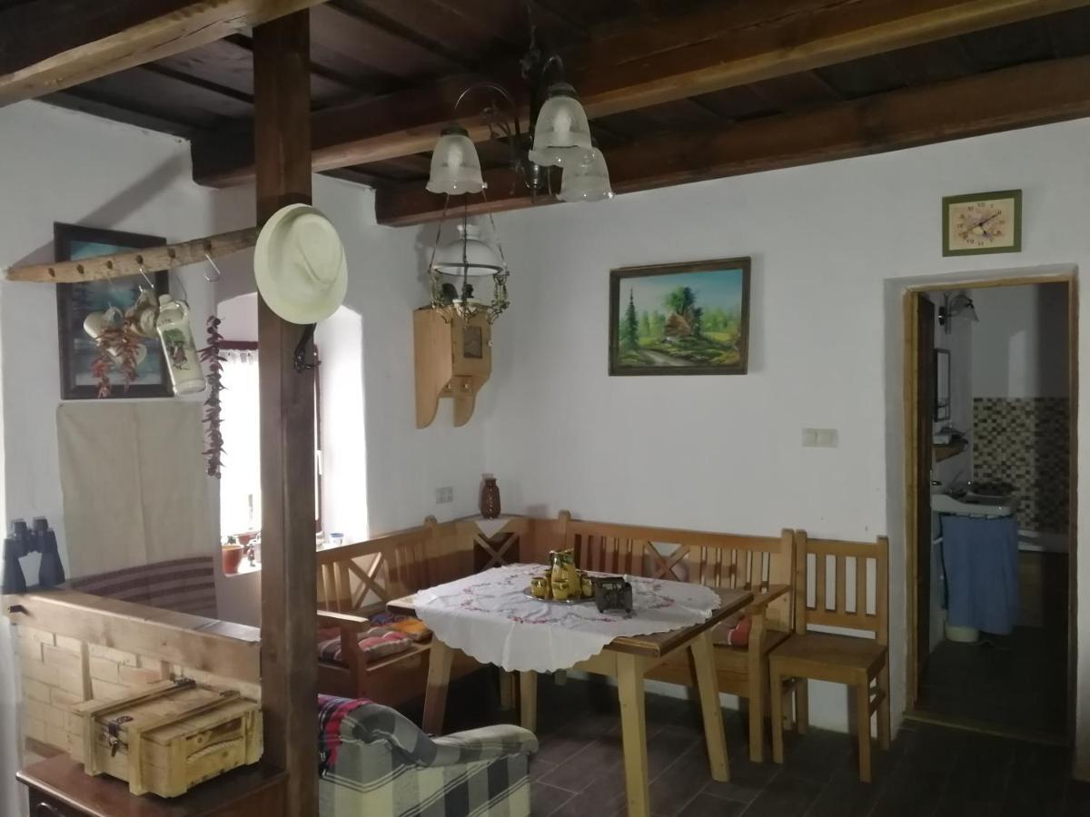 Traditionelles Bauernhaus Flieder Zalaszentgrót Exteriör bild